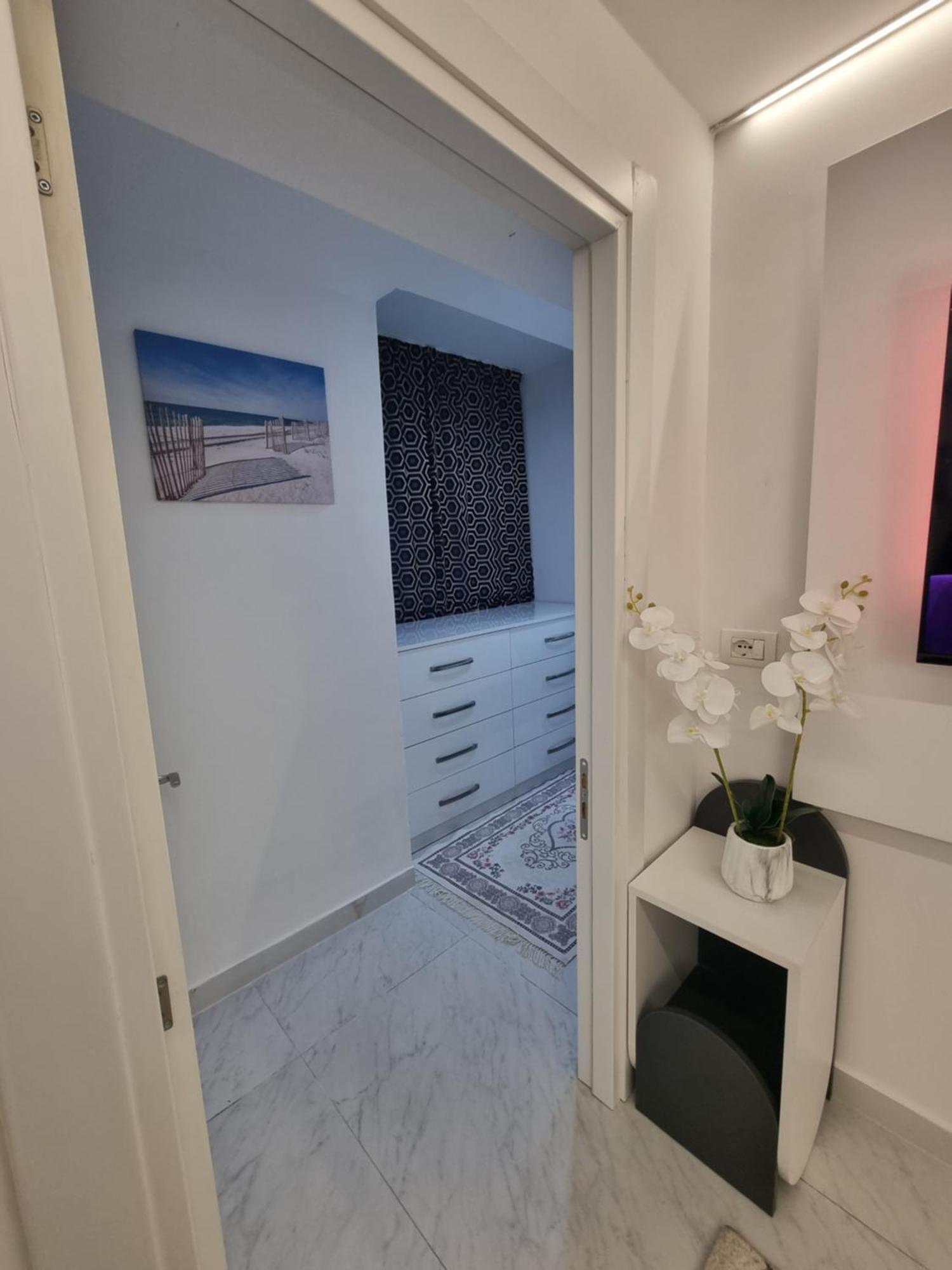 Mon Prive Apartment Тирана Номер фото